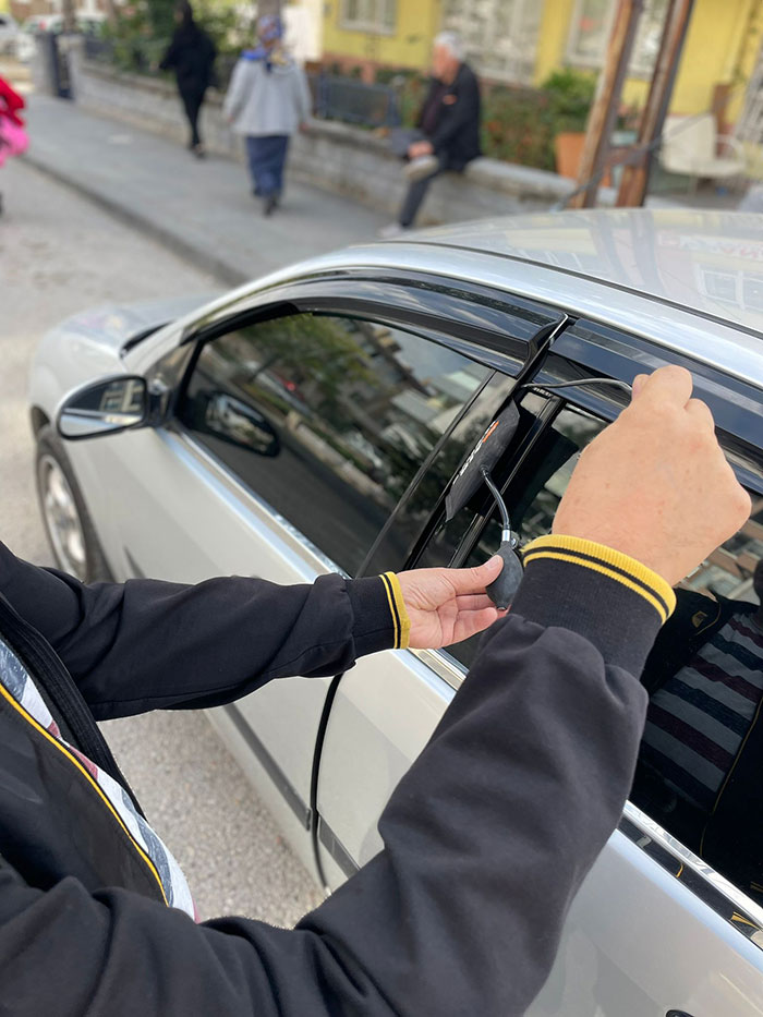 Örnekköy Oto Kilitçisi